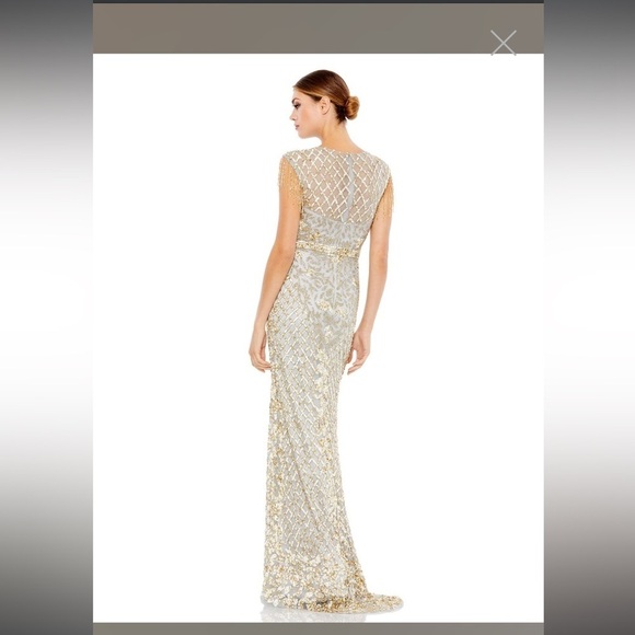 MAC DUGGAL EMBELLISHED BEADED SEQUINED FRINGE CAP SLEEVE GOWN SZ 8 Platinum Gold - Picture 3 of 16